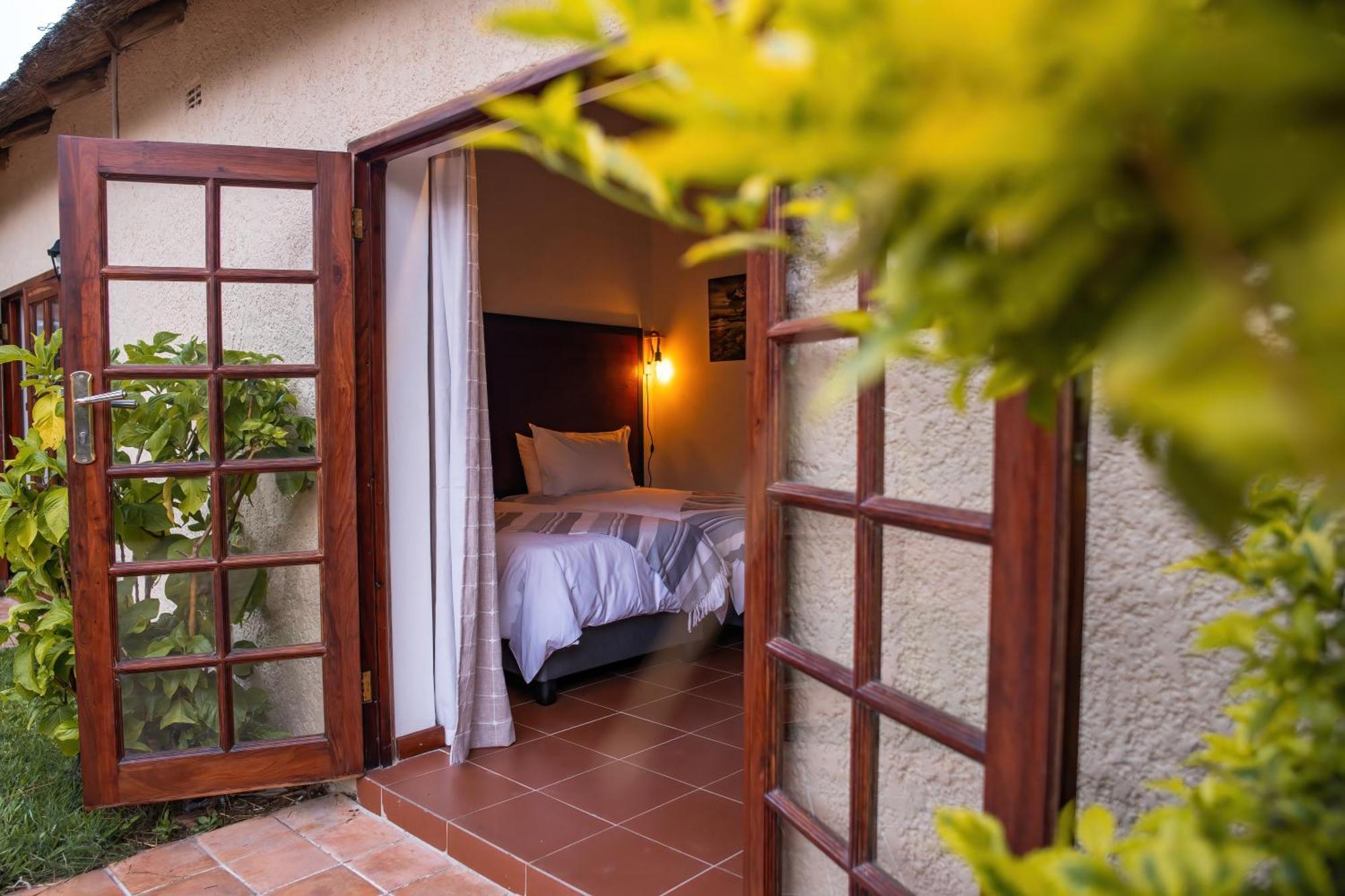 Bed and Breakfast The Little Outlook à Victoria Falls Extérieur photo