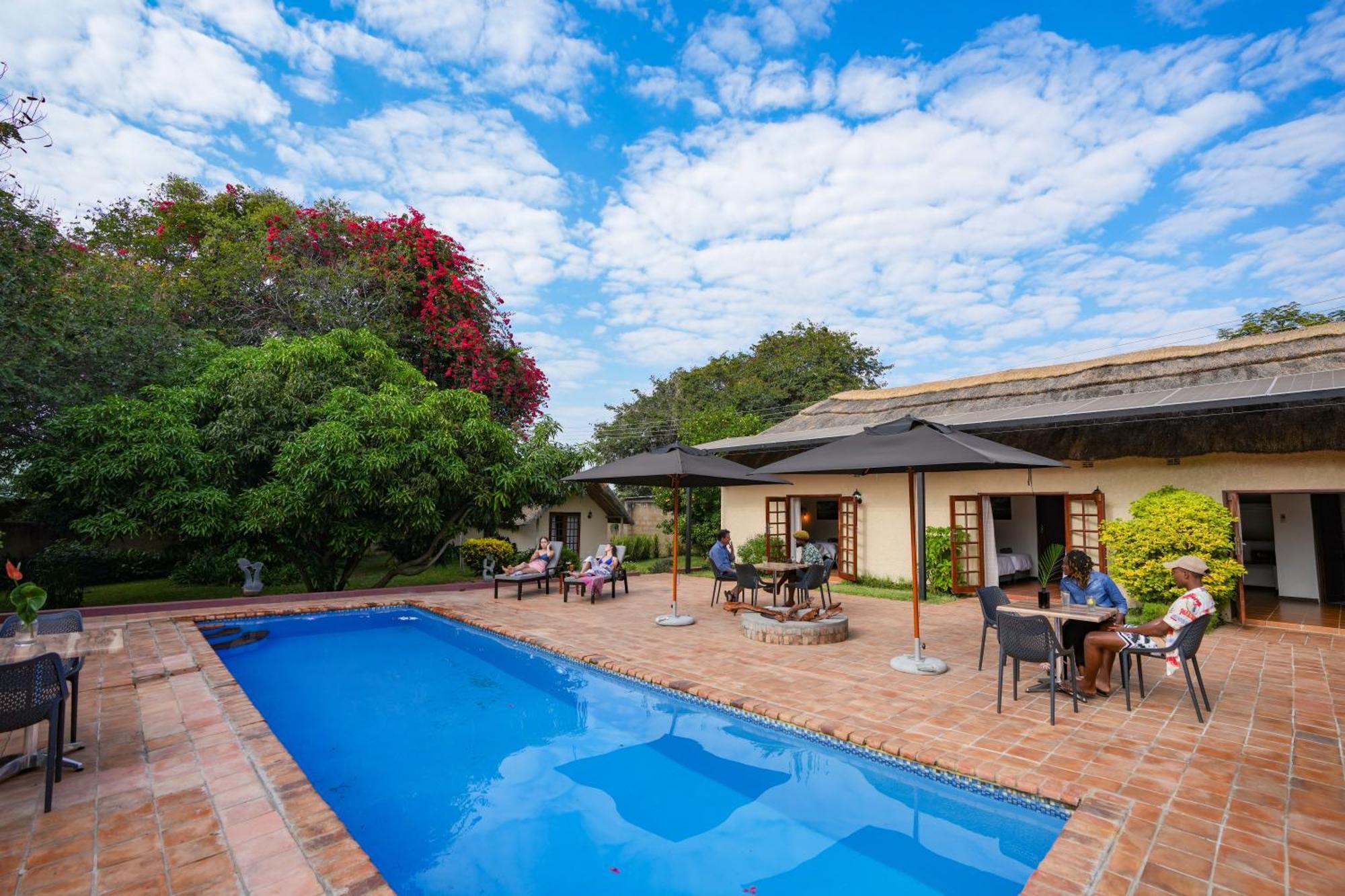 Bed and Breakfast The Little Outlook à Victoria Falls Extérieur photo